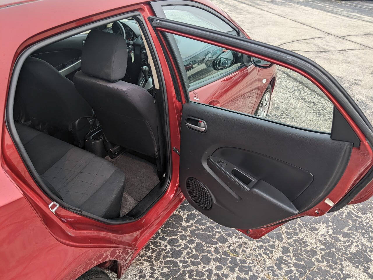 Used 2014 MAZDA MAZDA2 Sport FWD image 15