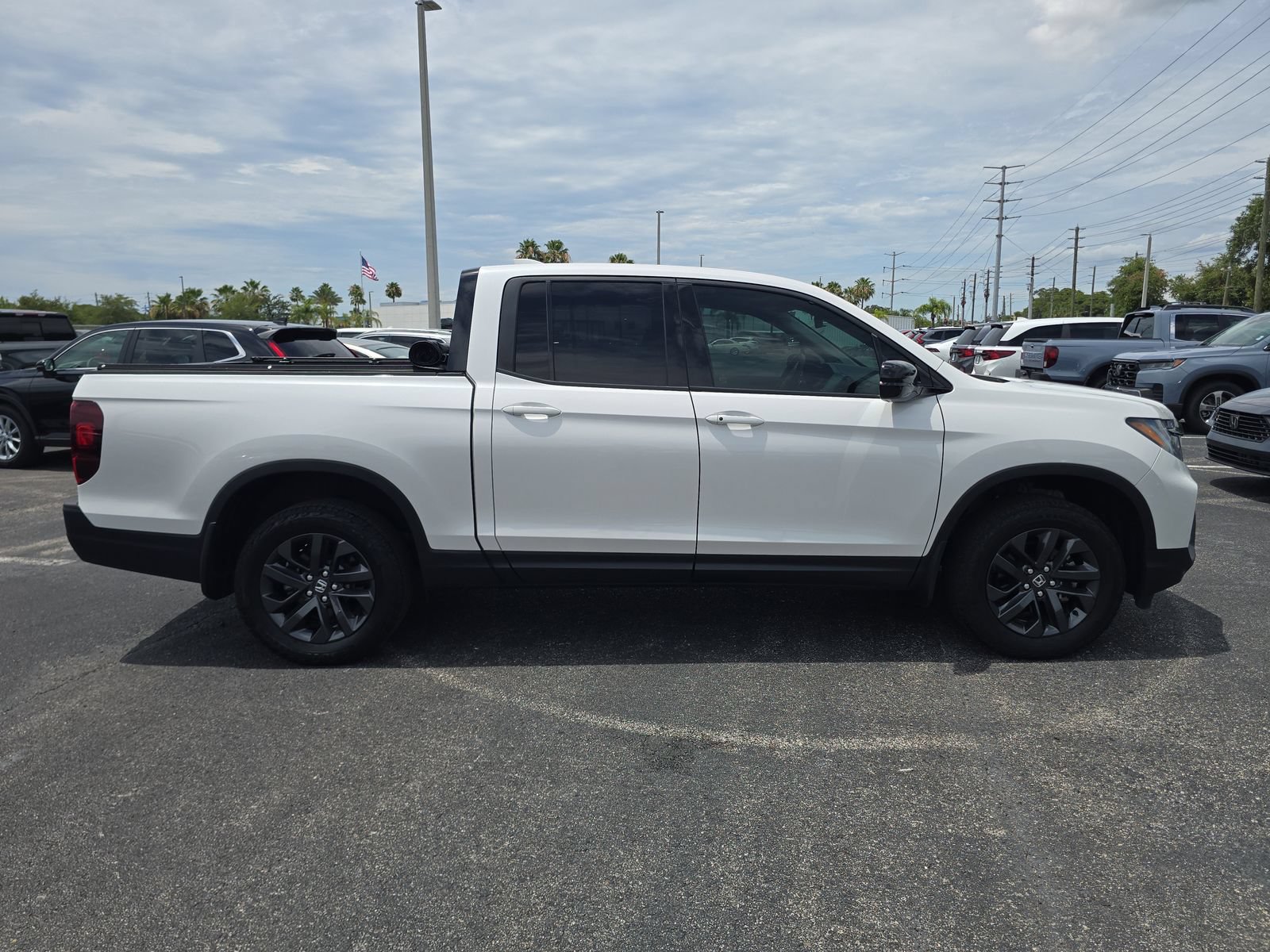 Certified 2023 Honda Ridgeline Sport image 3