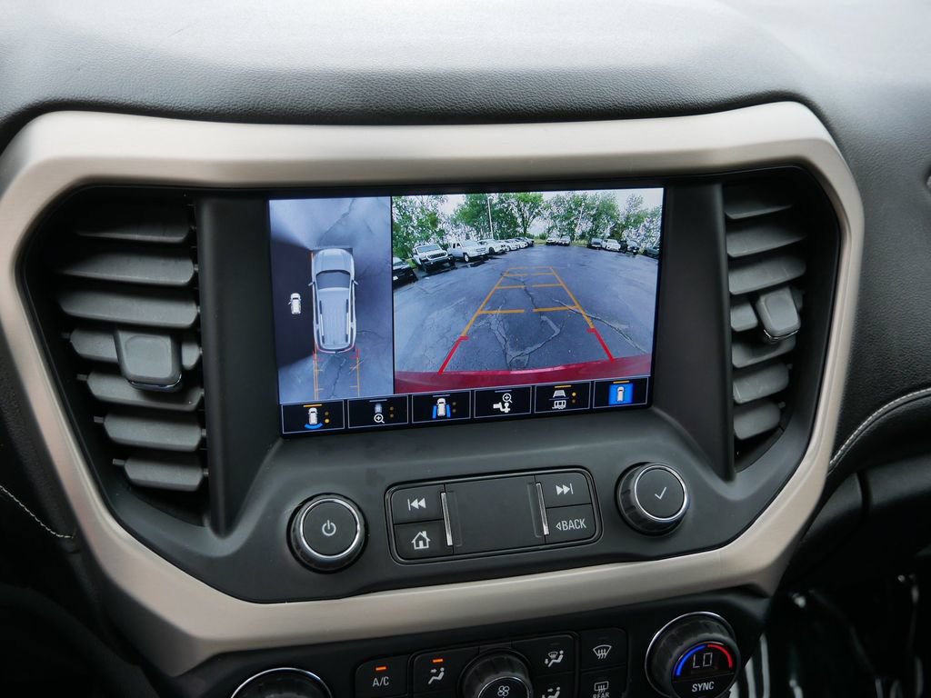 Used 2022 GMC Acadia Denali w/ Denali Ultimate Package AWD/4WD image 25