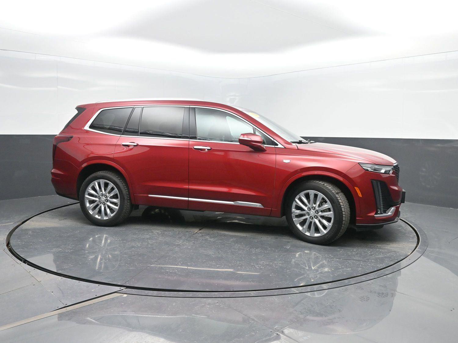 Used 2020 Cadillac XT6 Premium Luxury image 3