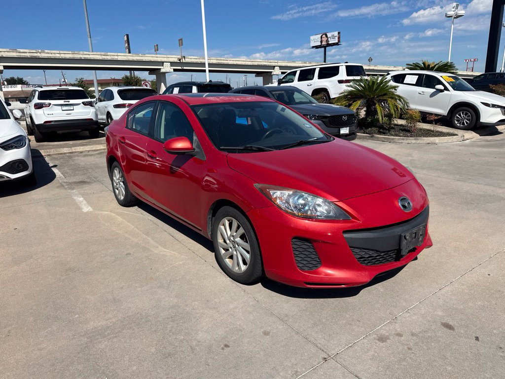 Used 2013 MAZDA MAZDA3 i Touring w/ Preferred Equipment Pkg FWD image 3