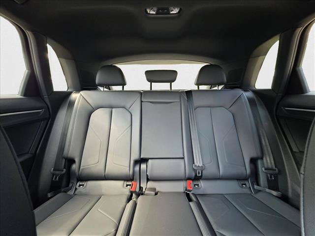 New 2025 Audi Q3 2.0T Premium w/ Convenience Package AWD/4WD image 17