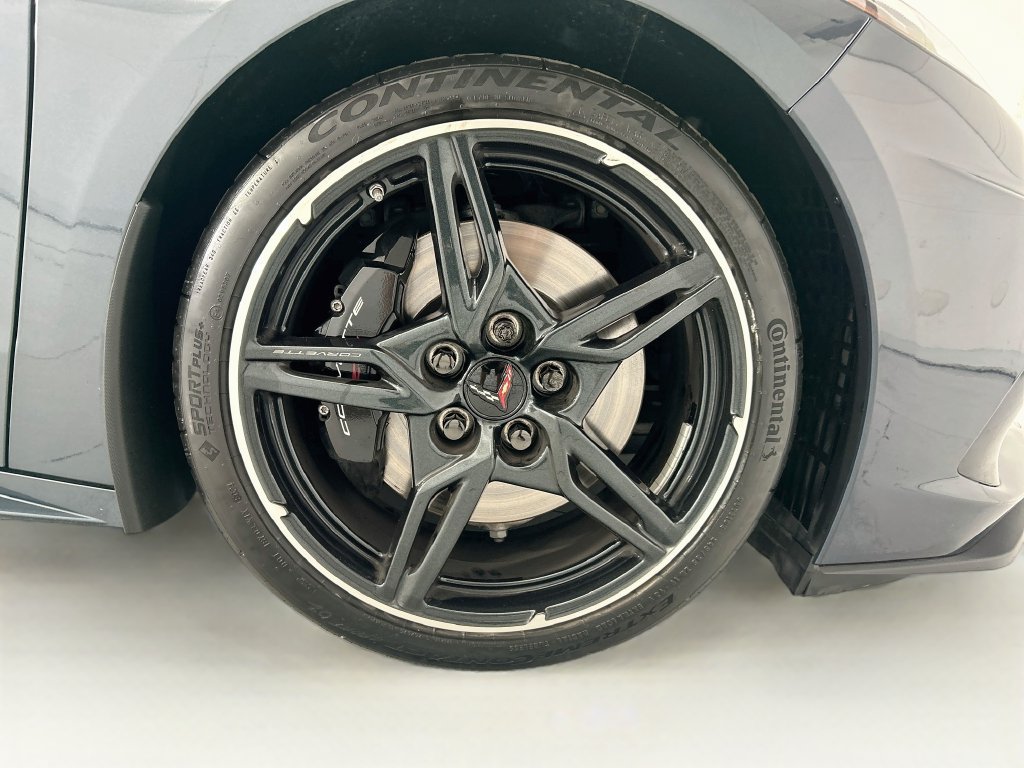 Used 2021 Chevrolet Corvette Stingray Premium Cpe w/ Z51 Performance Package RWD image 26
