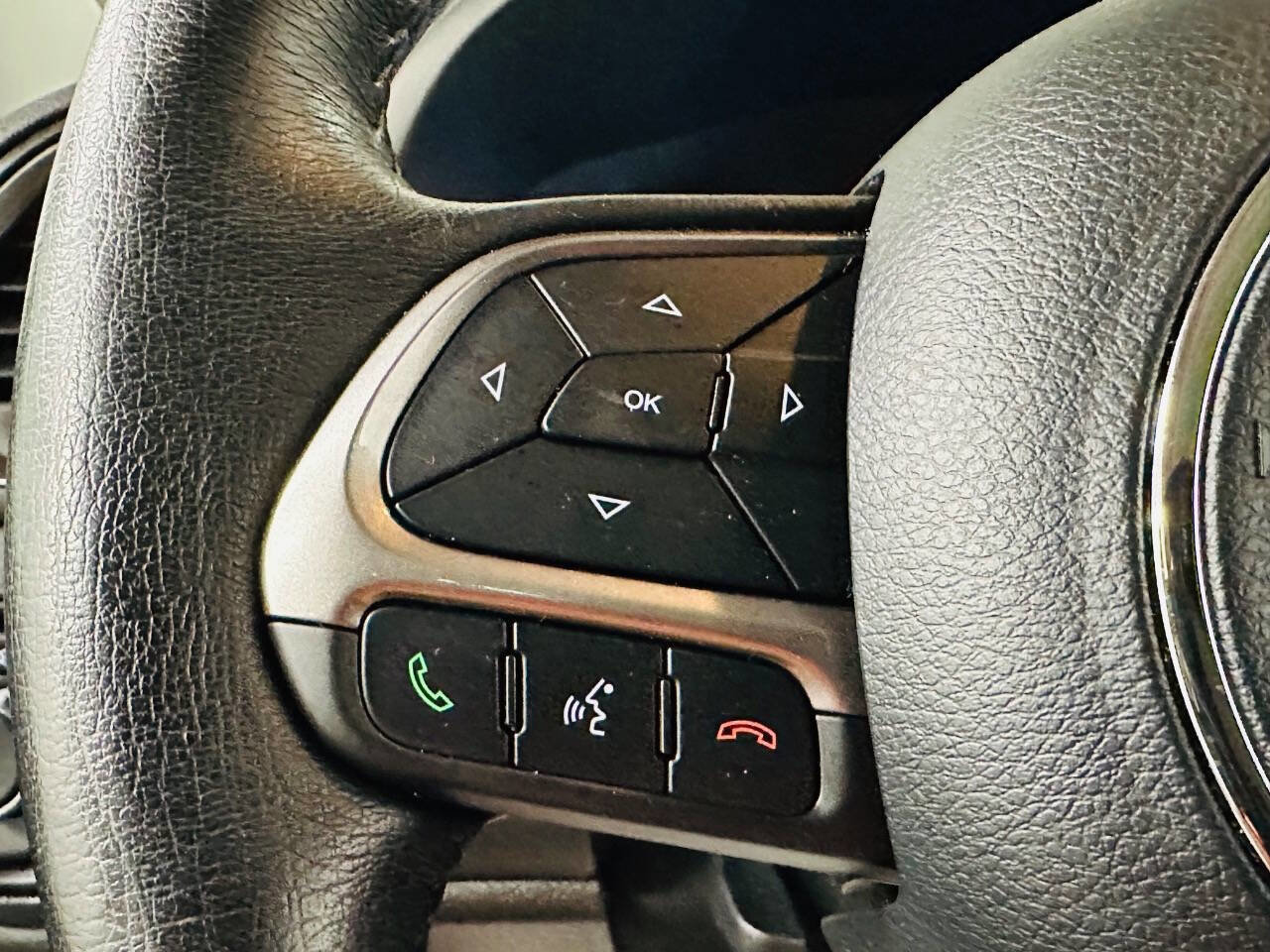 Used 2021 Jeep Renegade Limited w/ Sun & Sound Group image 13