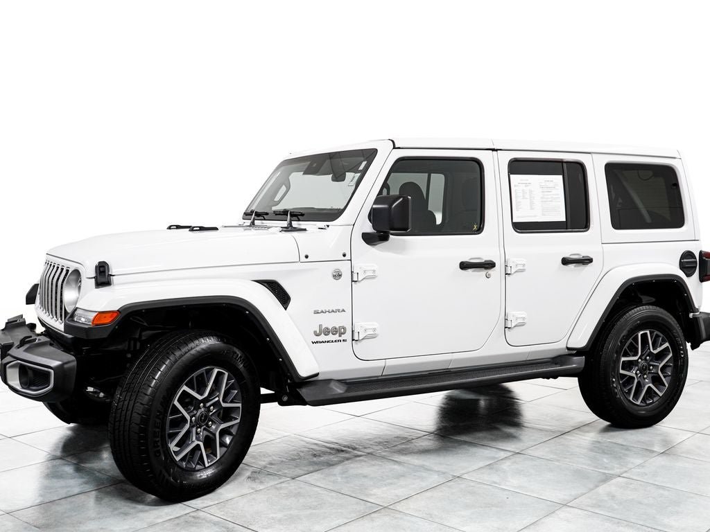Used 2024 Jeep Wrangler Unlimited Sahara AWD/4WD image 4