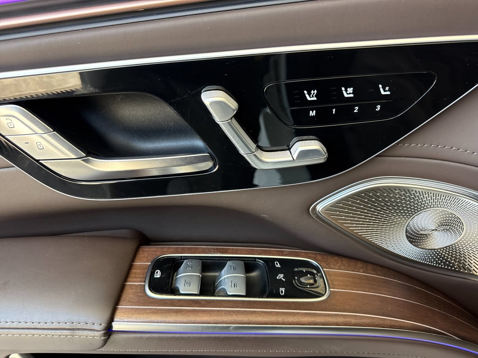 Used 2024 Mercedes-Benz Maybach EQS 680 4MATIC image 12