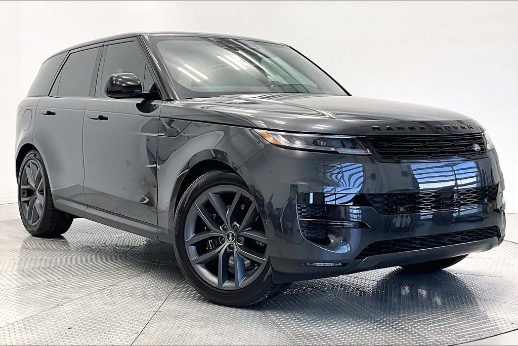 Used 2025 Land Rover Range Rover Sport SE image 11