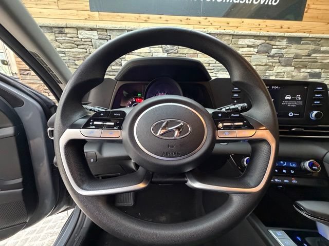 Used 2023 Hyundai Elantra SEL FWD image 17