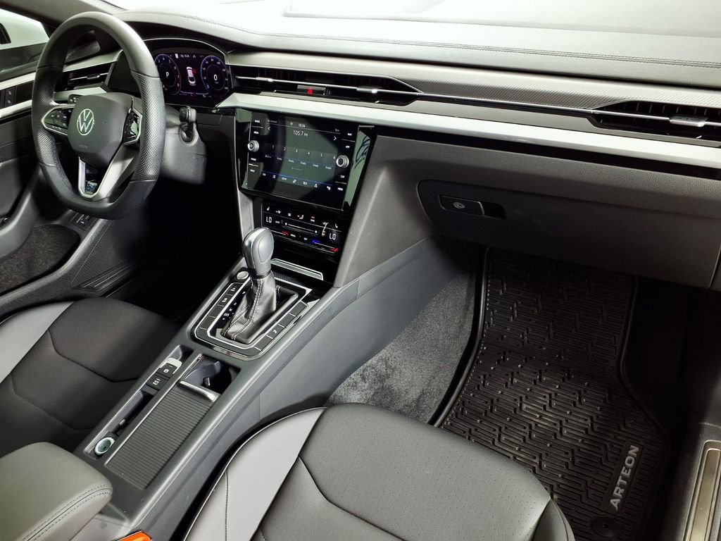 Used 2023 Volkswagen Arteon SE image 12