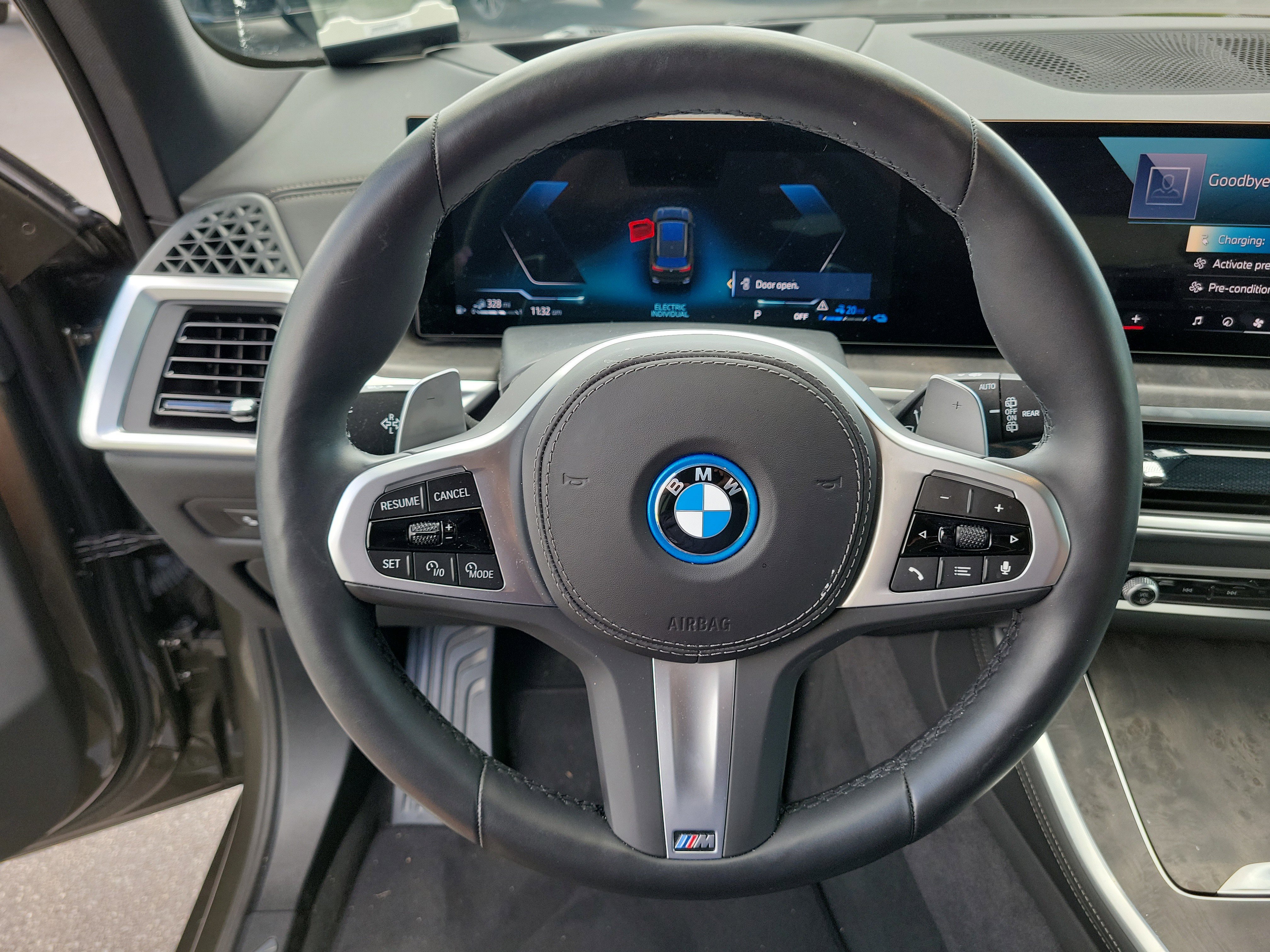 Used 2026 BMW X5 xDrive50e w/ M Sport Package AWD/4WD image 29
