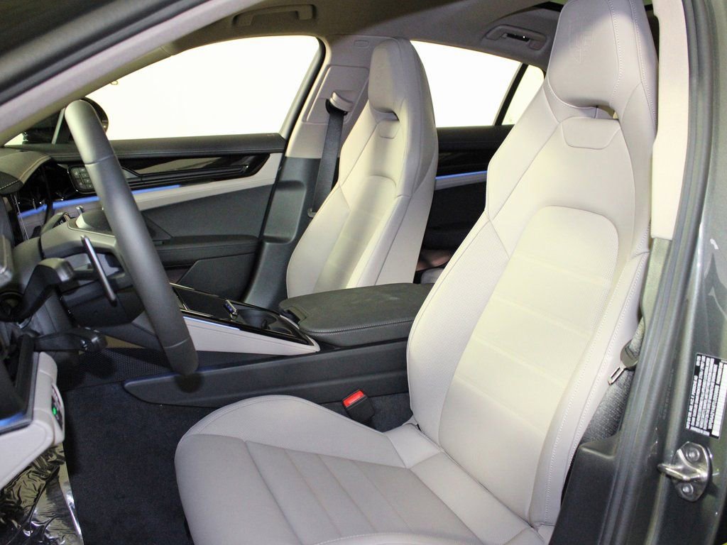 Certified 2026 Porsche Panamera 4 image 5