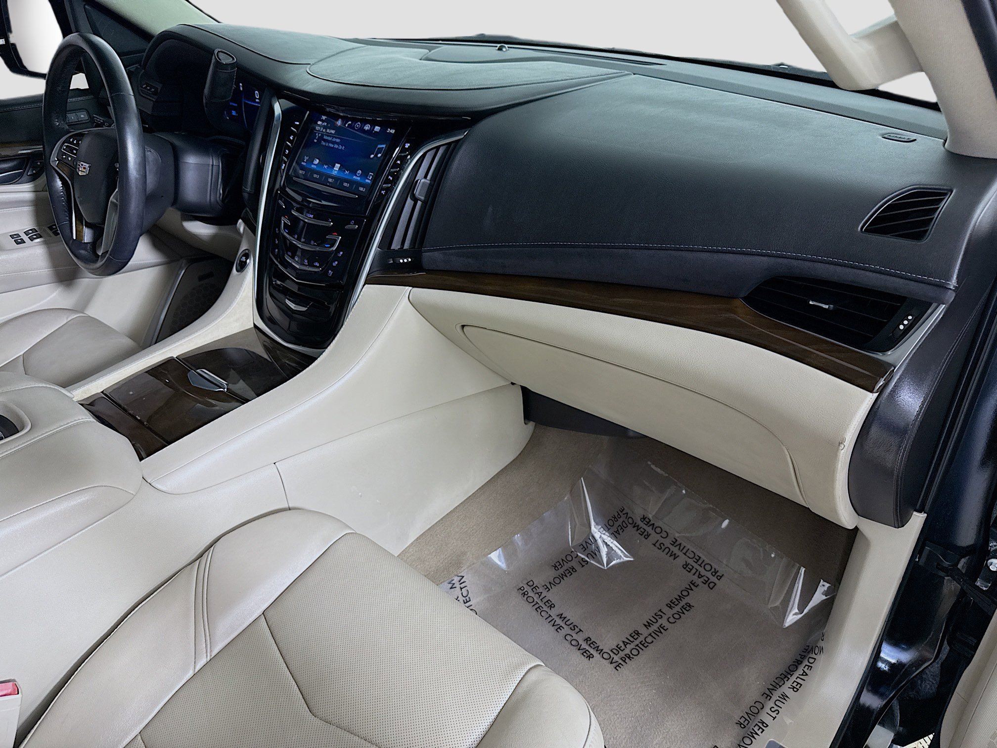 Used 2019 Cadillac Escalade ESV Luxury image 29