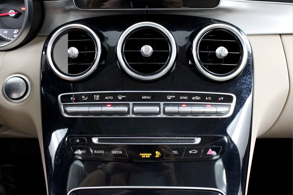 Used 2016 Mercedes-Benz C 300 4MATIC Sedan image 29