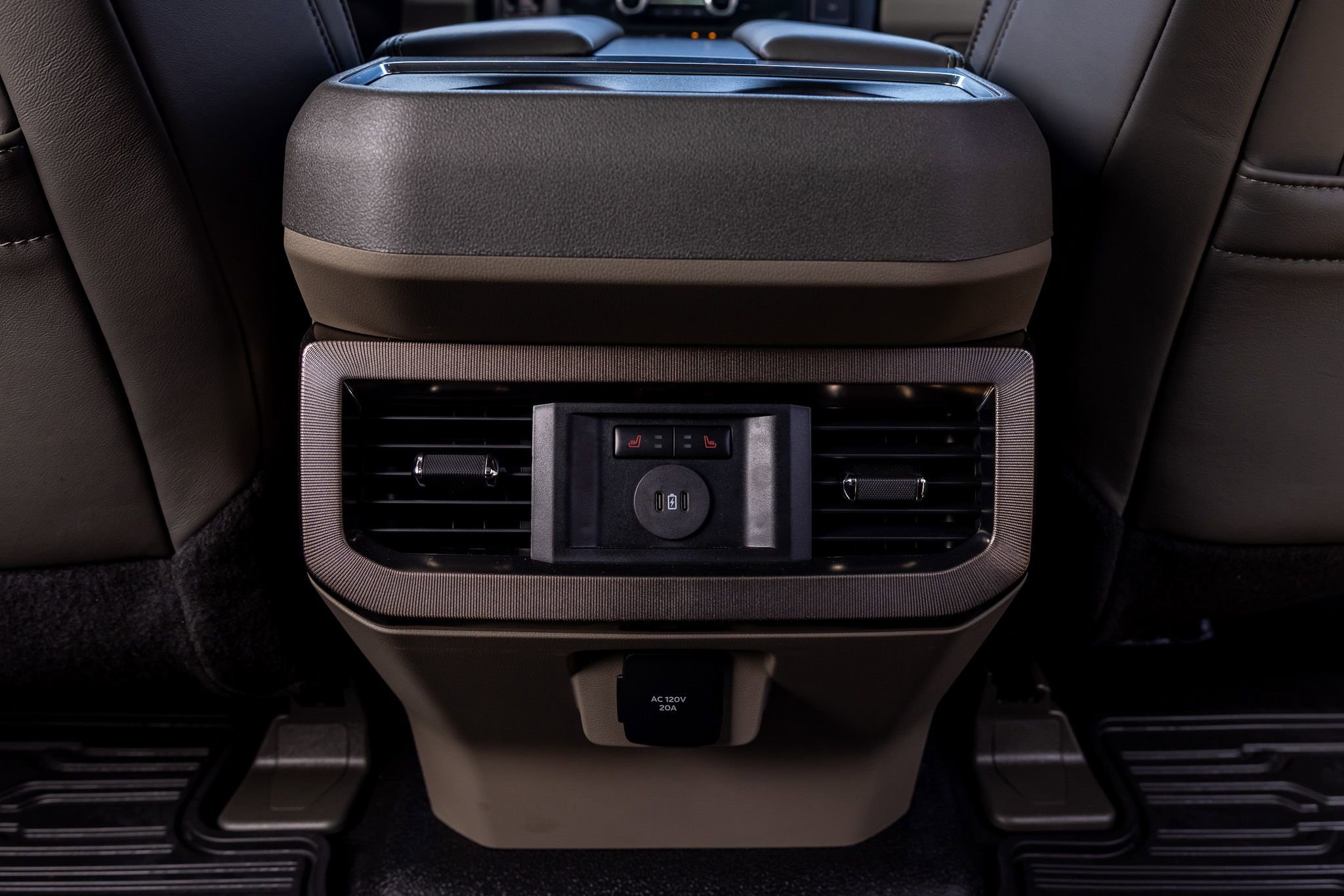 Used 2026 Ford F450 Platinum w/ Platinum Plus Package image 33