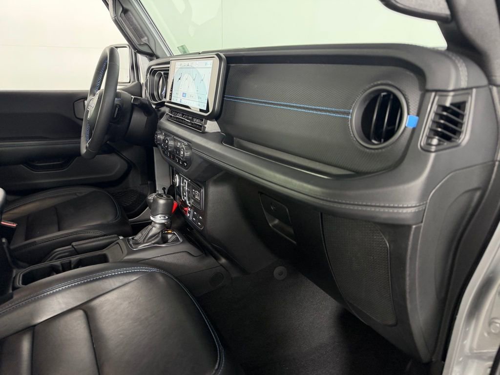 Used 2024 Jeep Wrangler Unlimited Rubicon 4xe image 33