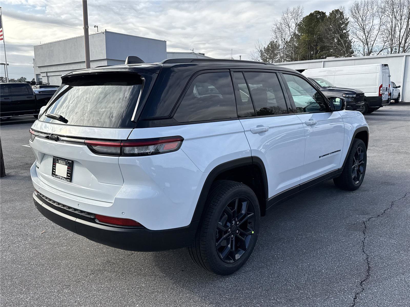 New 2025 Jeep Grand Cherokee Limited image 6