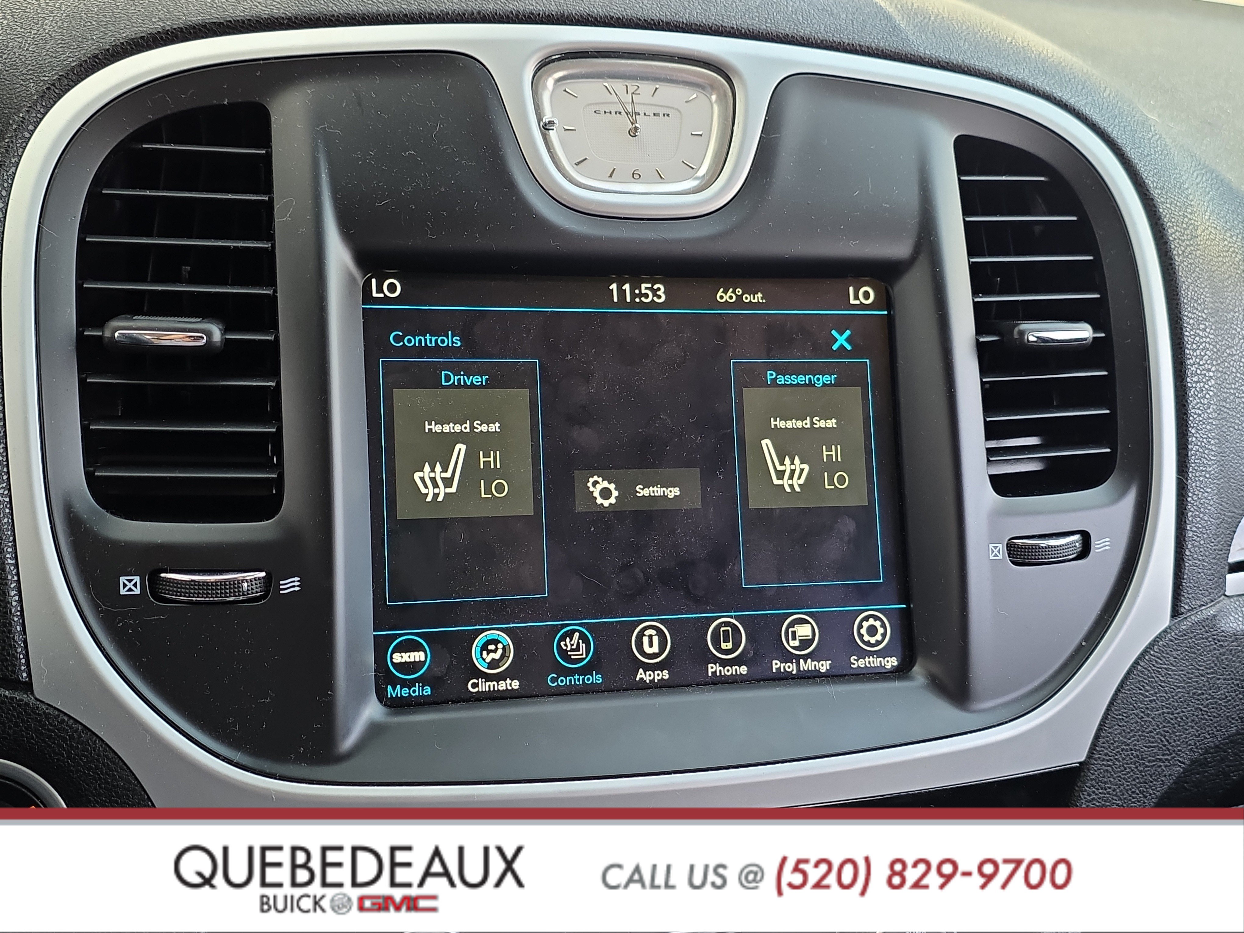 Used 2023 Chrysler 300 Touring L RWD image 14