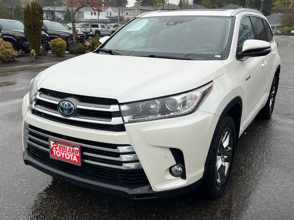 Used 2017 Toyota Highlander Limited Platinum image 4