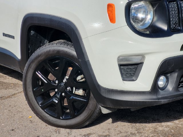 Used 2023 Jeep Renegade Altitude AWD/4WD image 2