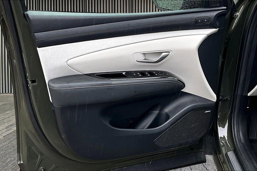 Used 2025 Hyundai Tucson Limited AWD/4WD image 23