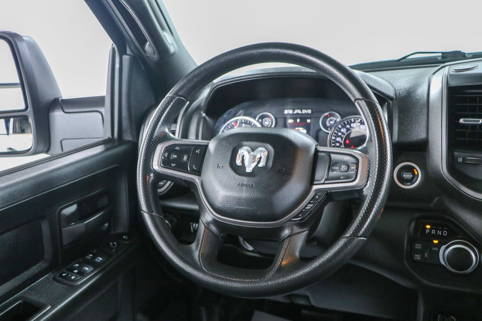 Used 2024 RAM 2500 Tradesman w/ Chrome Appearance Group AWD/4WD image 14