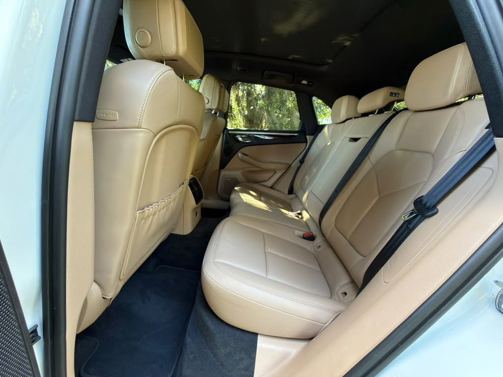 Used 2021 Porsche Macan S AWD/4WD image 16