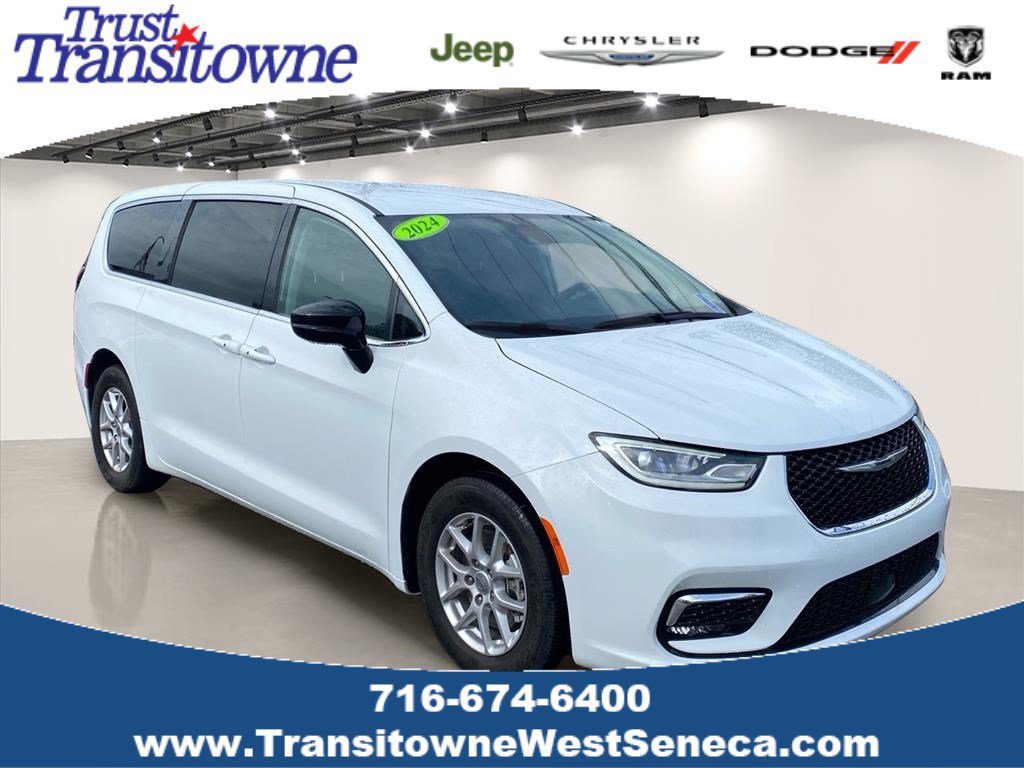 Used 2024 Chrysler Pacifica Touring-L FWD image 1