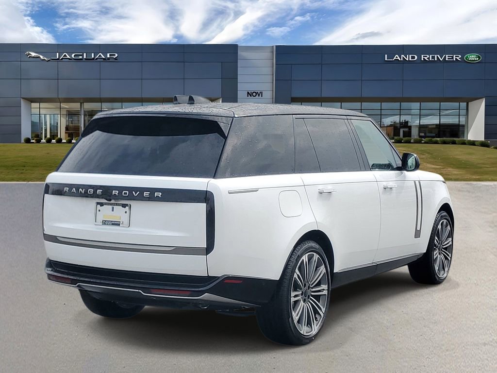 New 2026 Land Rover Range Rover Long Wheelbase SE AWD/4WD image 3