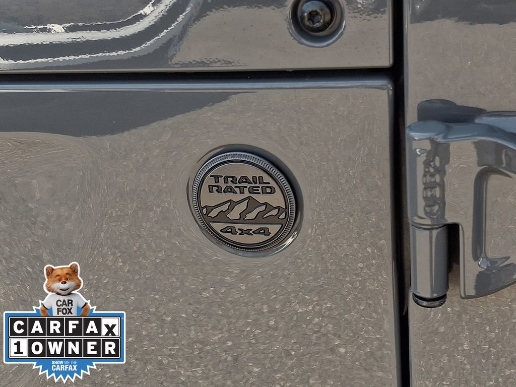 Used 2022 Jeep Gladiator Willys AWD/4WD image 30