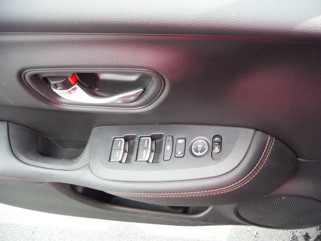 Used 2025 Honda HR-V Sport image 12