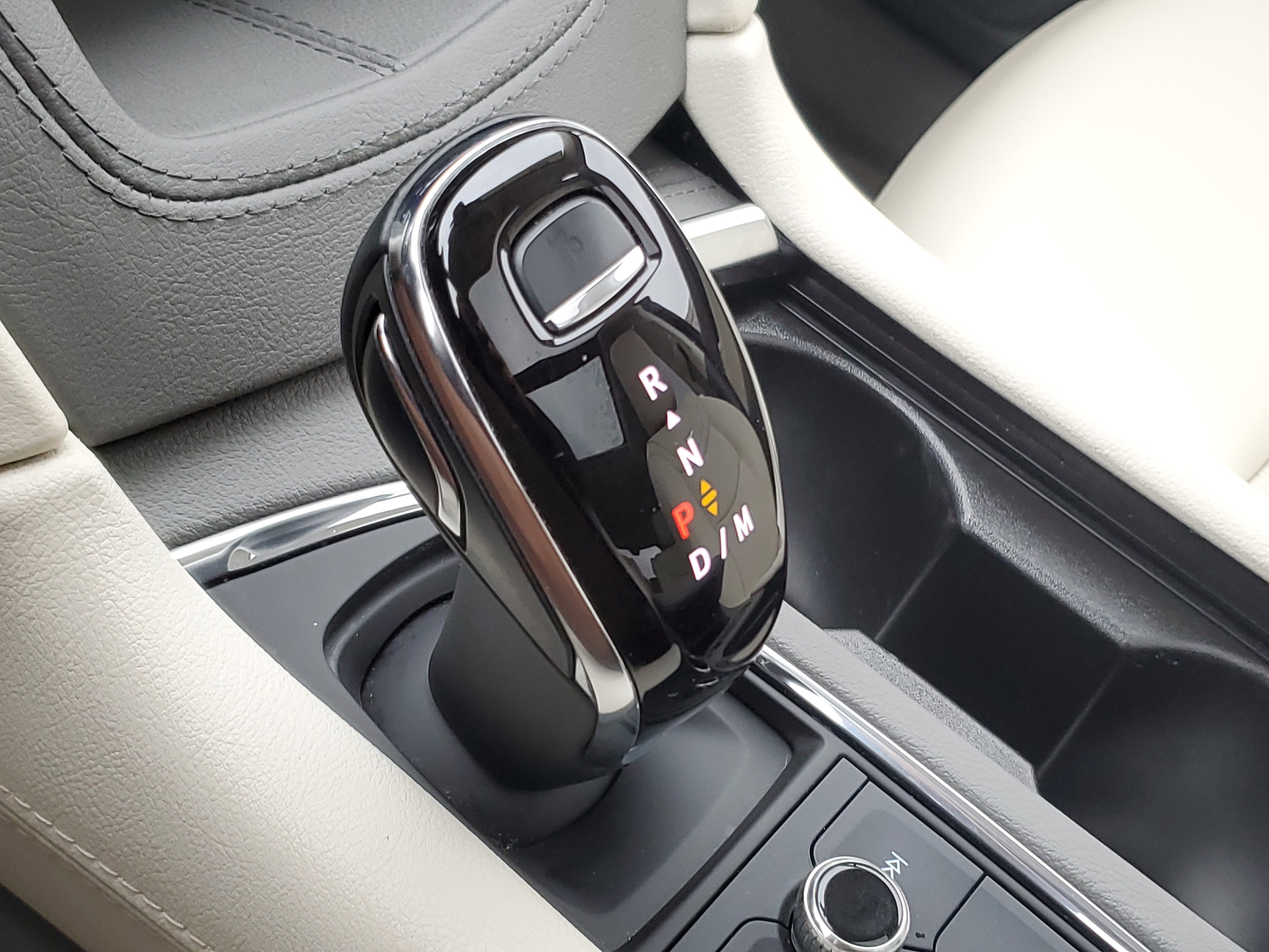 Used 2023 Cadillac XT6 Premium Luxury image 28