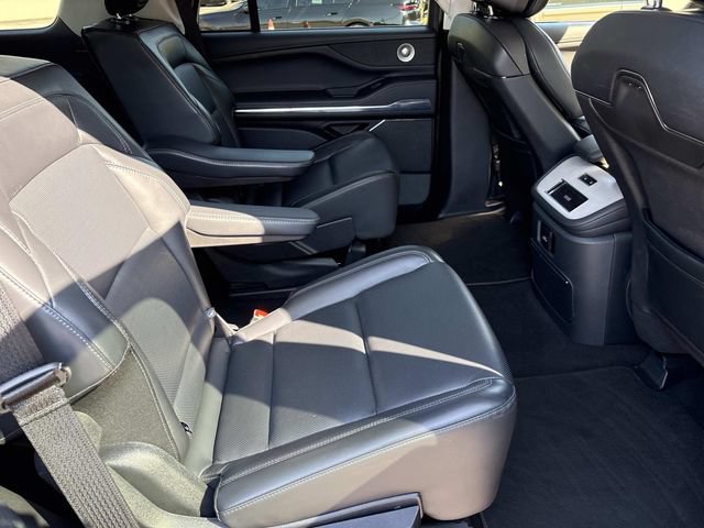 Certified 2025 Lincoln Navigator Reserve AWD/4WD image 22