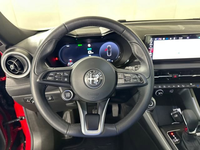Used 2024 Alfa Romeo Tonale Ti w/ Premium Interior Package image 14