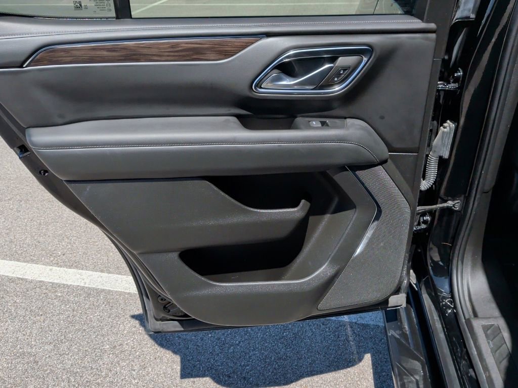 Used 2023 Chevrolet Tahoe 2WD w/ 1FL Safety Package image 33