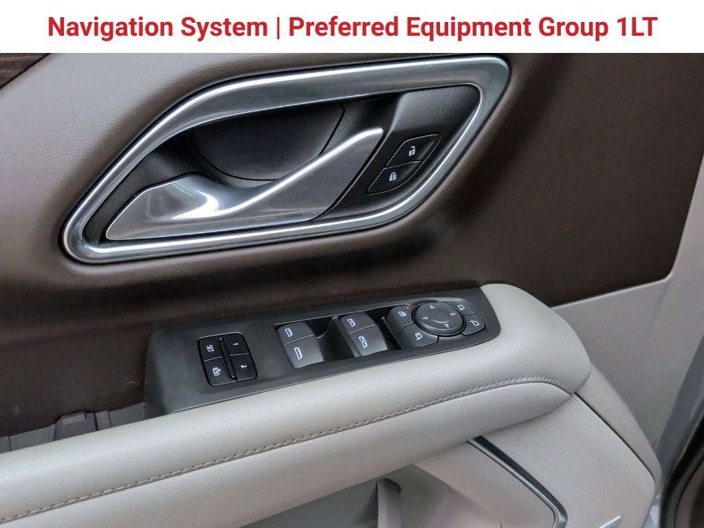 Used 2022 Chevrolet Tahoe LT w/ Luxury Package AWD/4WD image 13