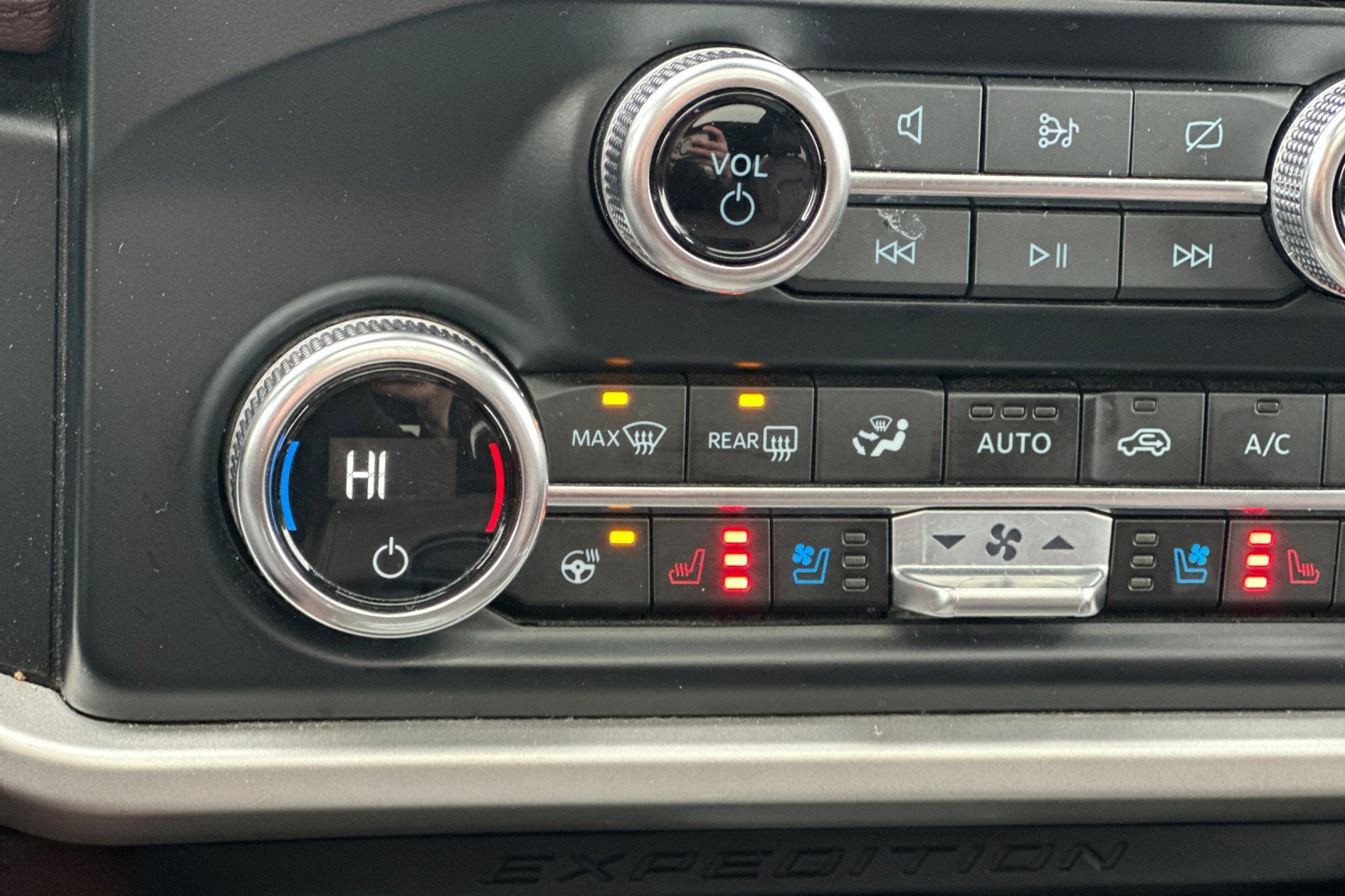 Used 2024 Ford Expedition Max Limited image 29