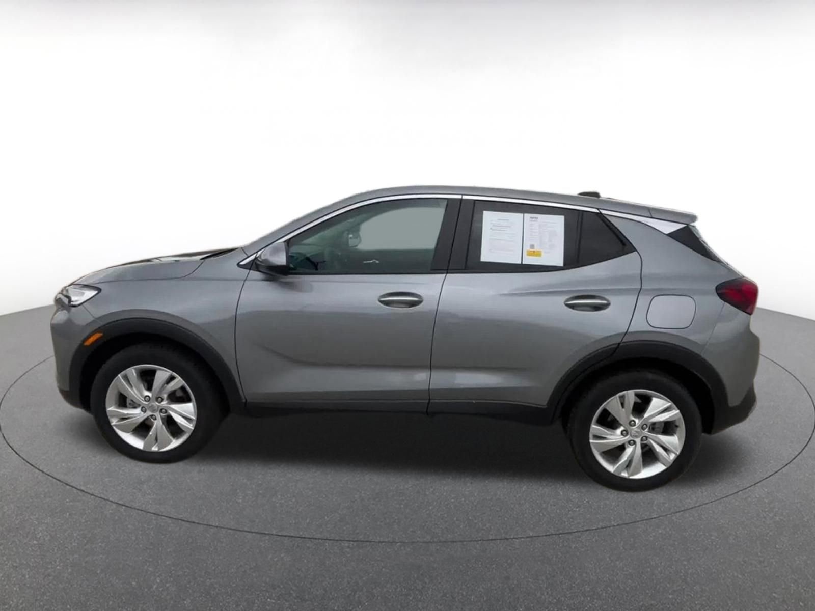 Used 2025 Buick Encore GX Preferred FWD image 9