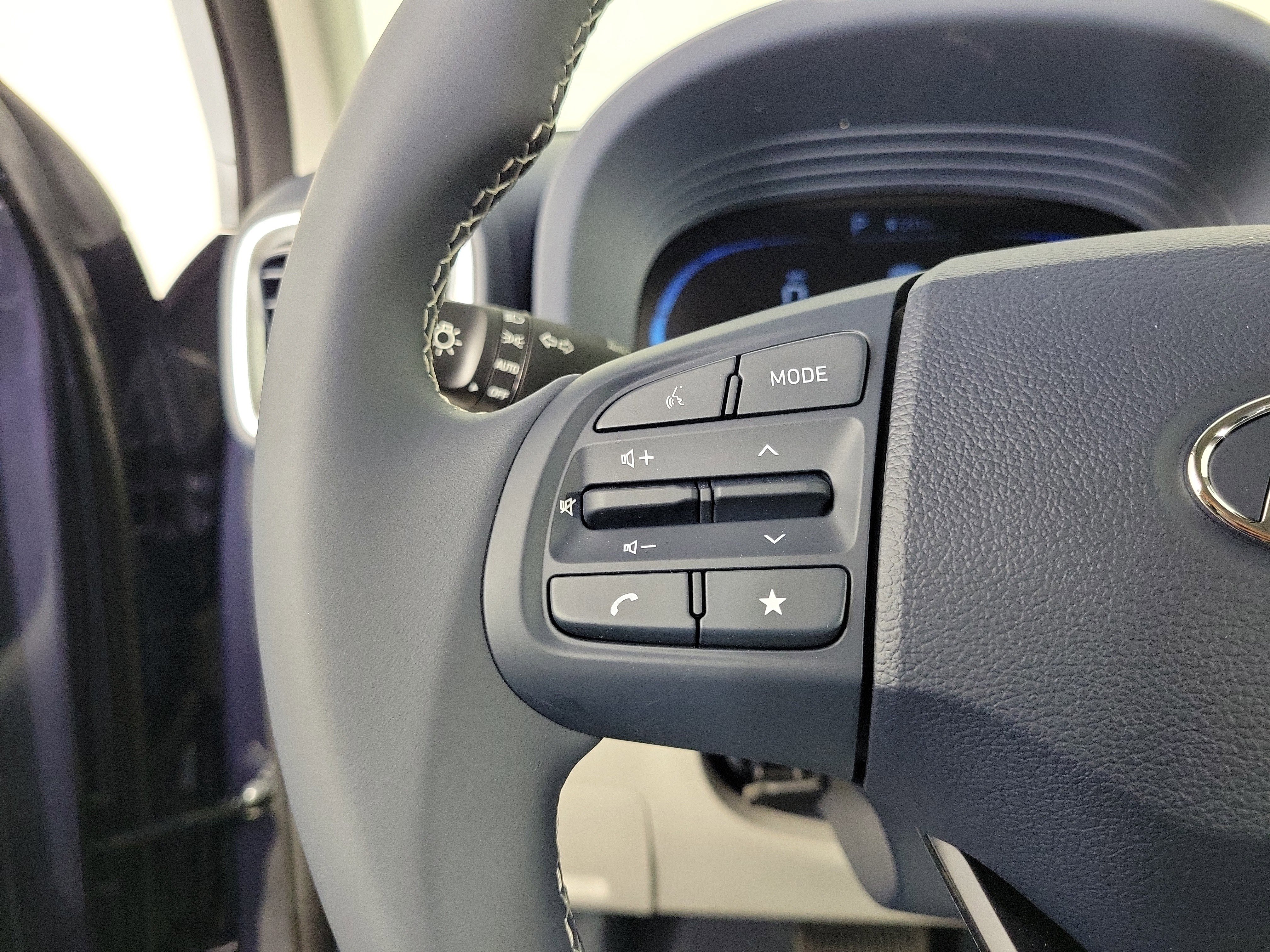 New 2026 Hyundai Venue SEL FWD image 21