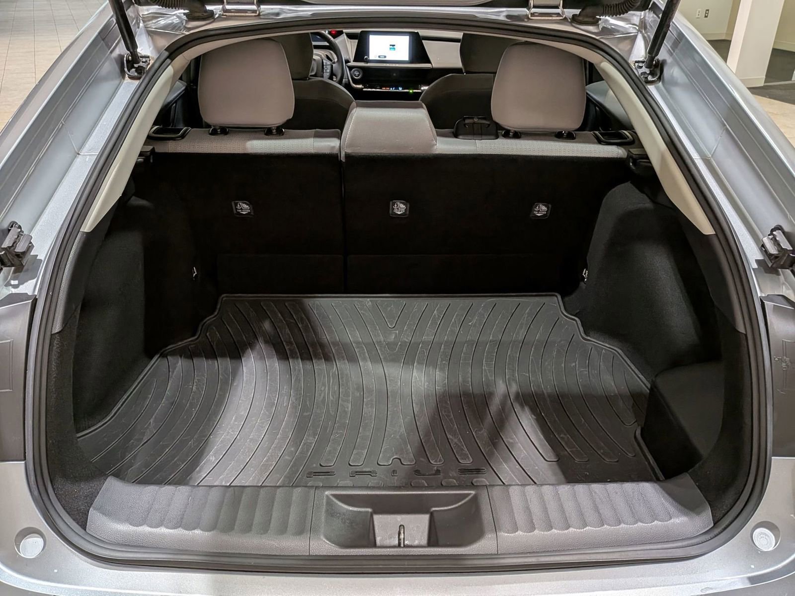 Used 2024 Toyota Prius LE image 27