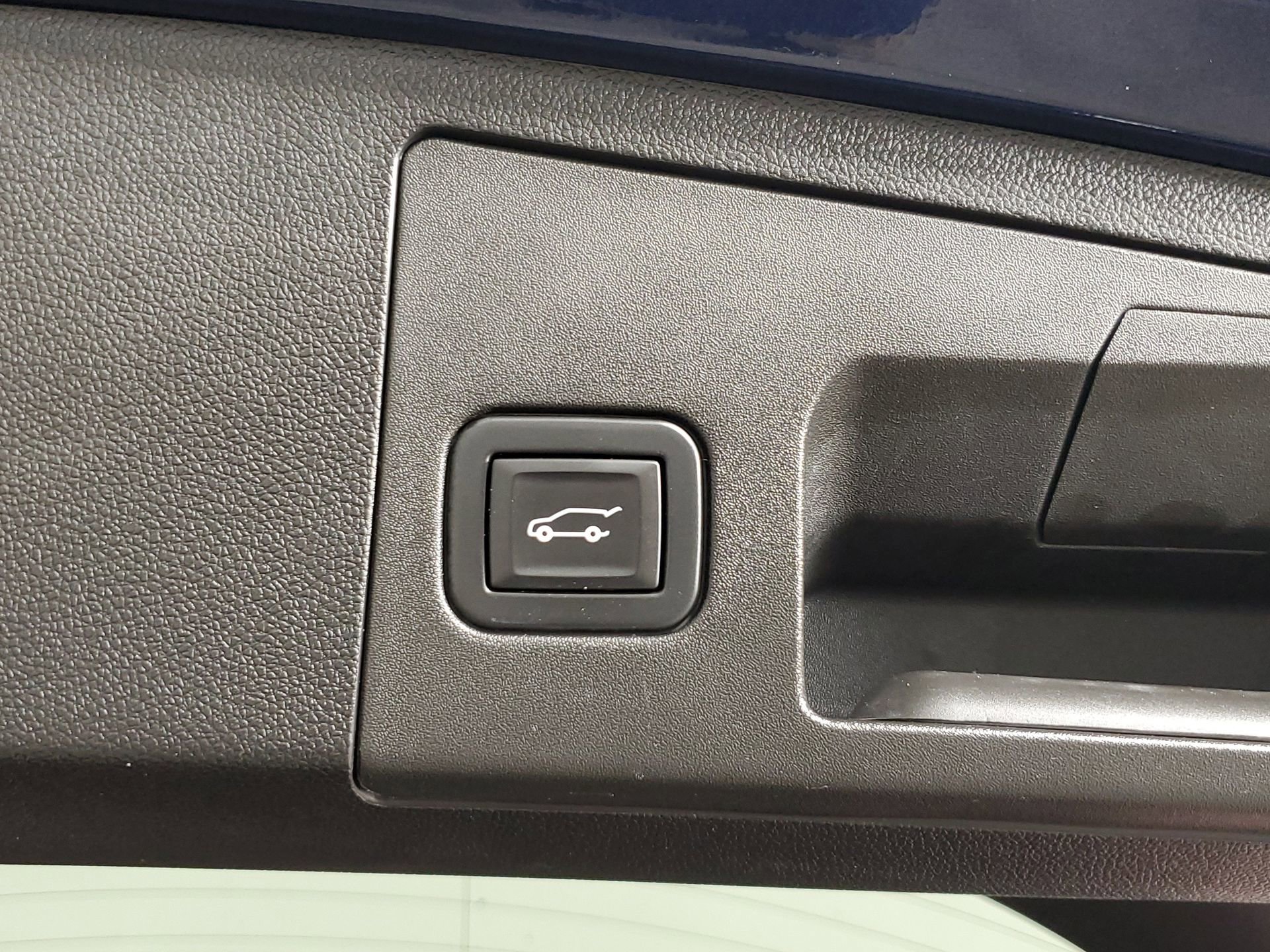 Used 2020 Cadillac XT4 Premium Luxury image 22