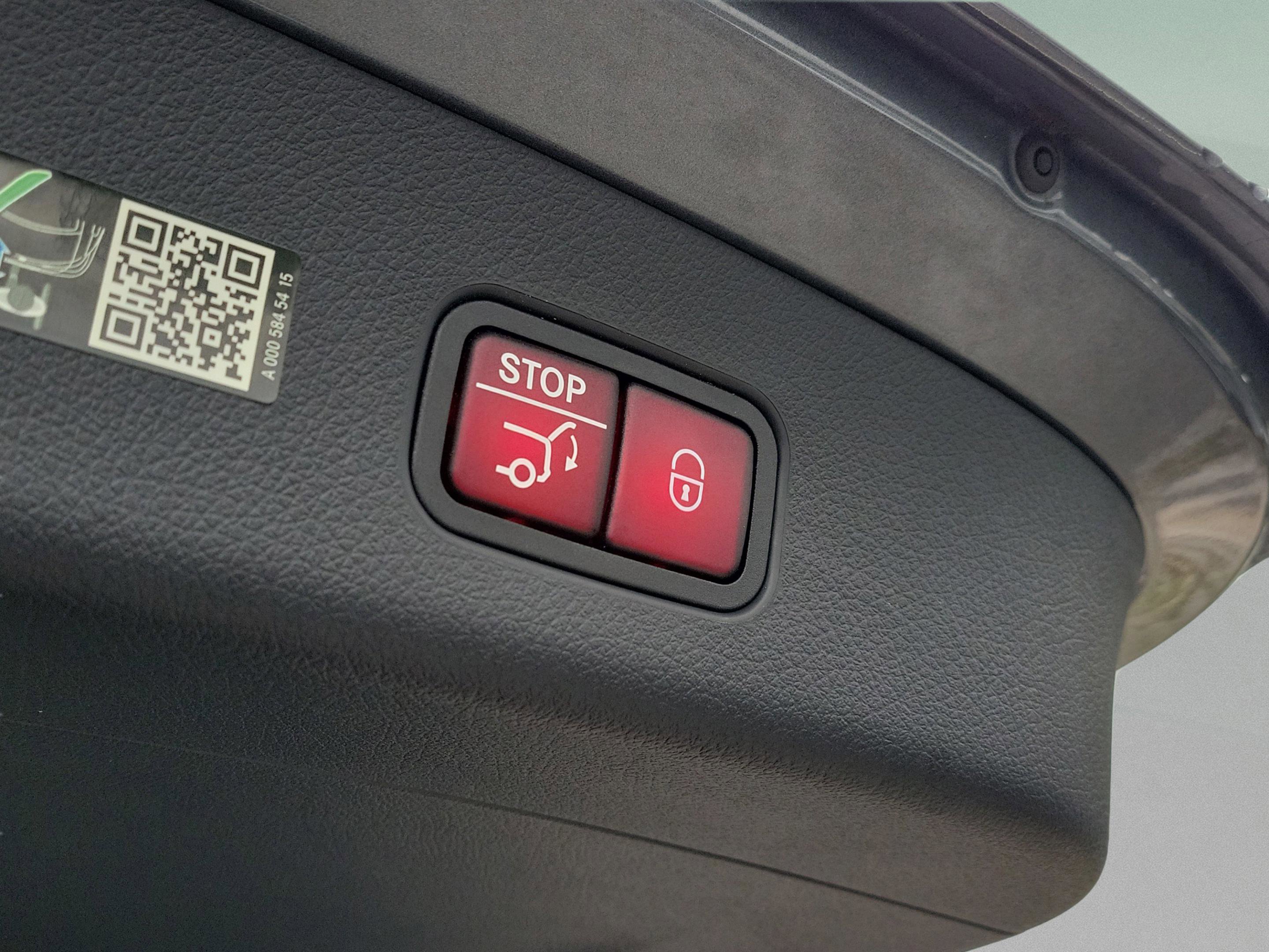 Certified 2023 Mercedes-Benz GLC 300 4MATIC image 9