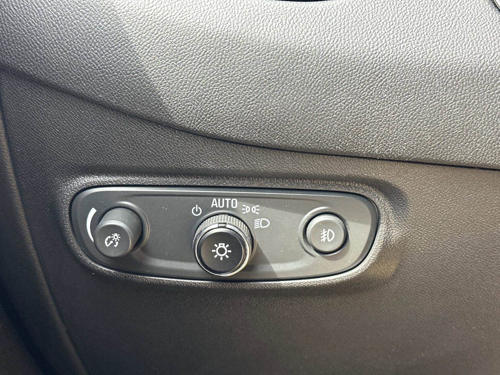 Certified 2022 Chevrolet Equinox Premier image 25