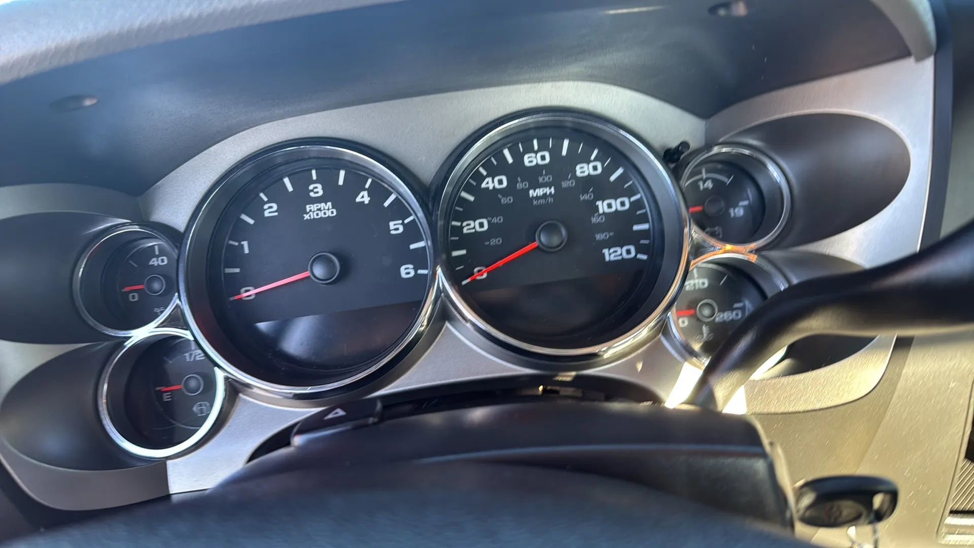 Used 2012 Chevrolet Silverado 2500 W/T w/ Snow Plow Prep Package image 18