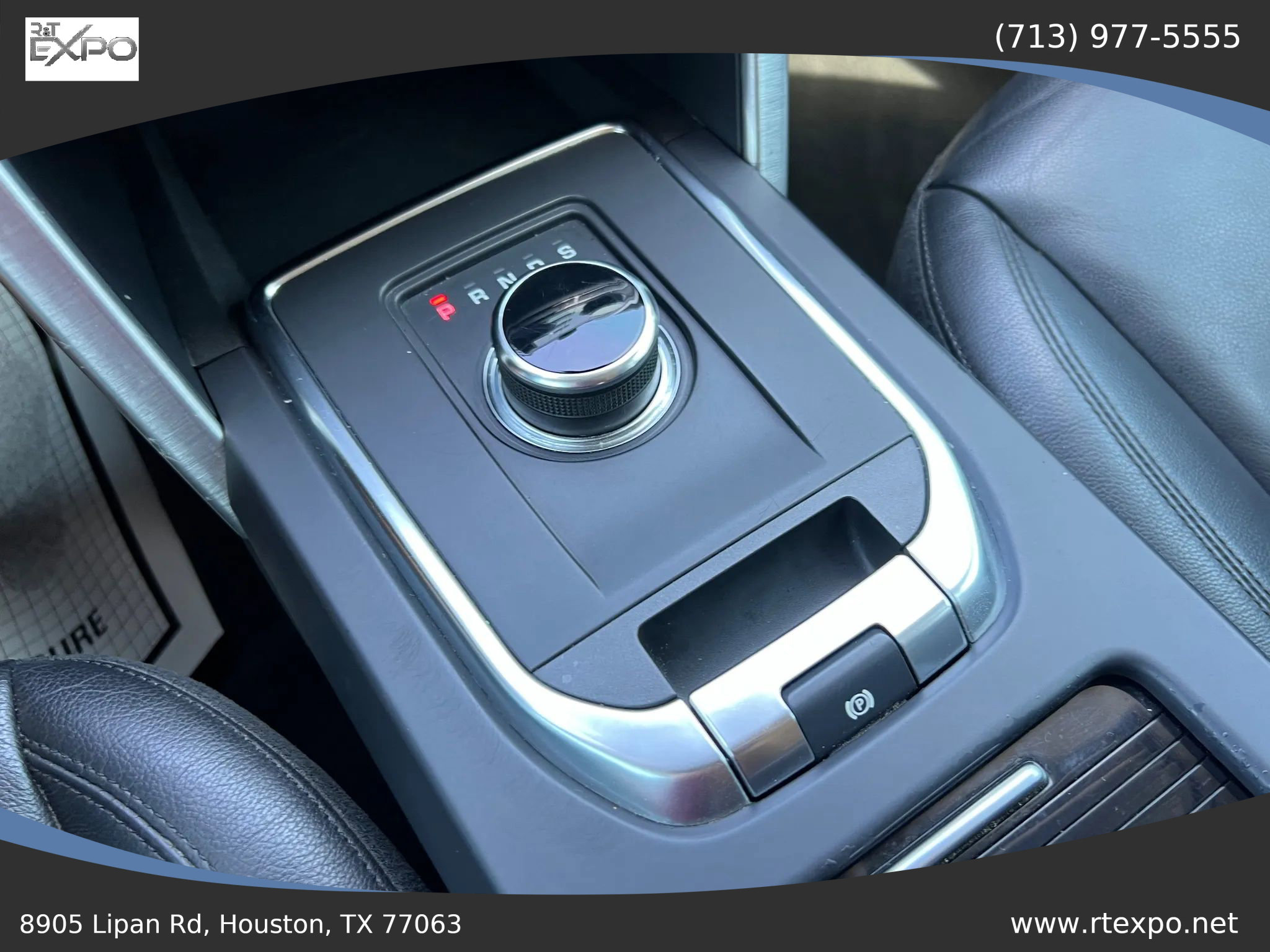 Used 2018 Land Rover Discovery Sport SE image 39