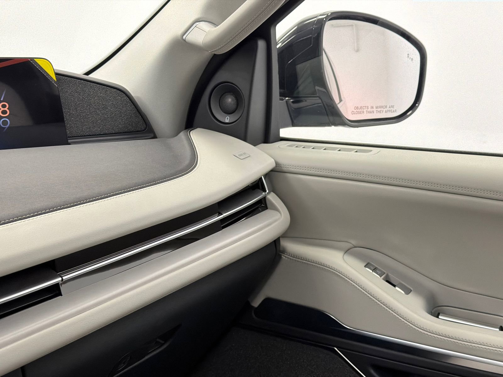 New 2026 Lincoln Navigator L Reserve AWD/4WD image 36