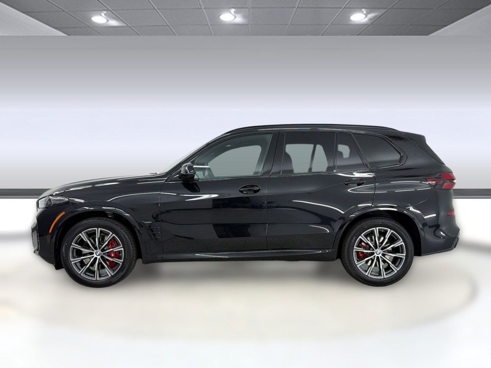 New 2026 BMW X5 xDrive40i w/ M Sport Package AWD/4WD image 2