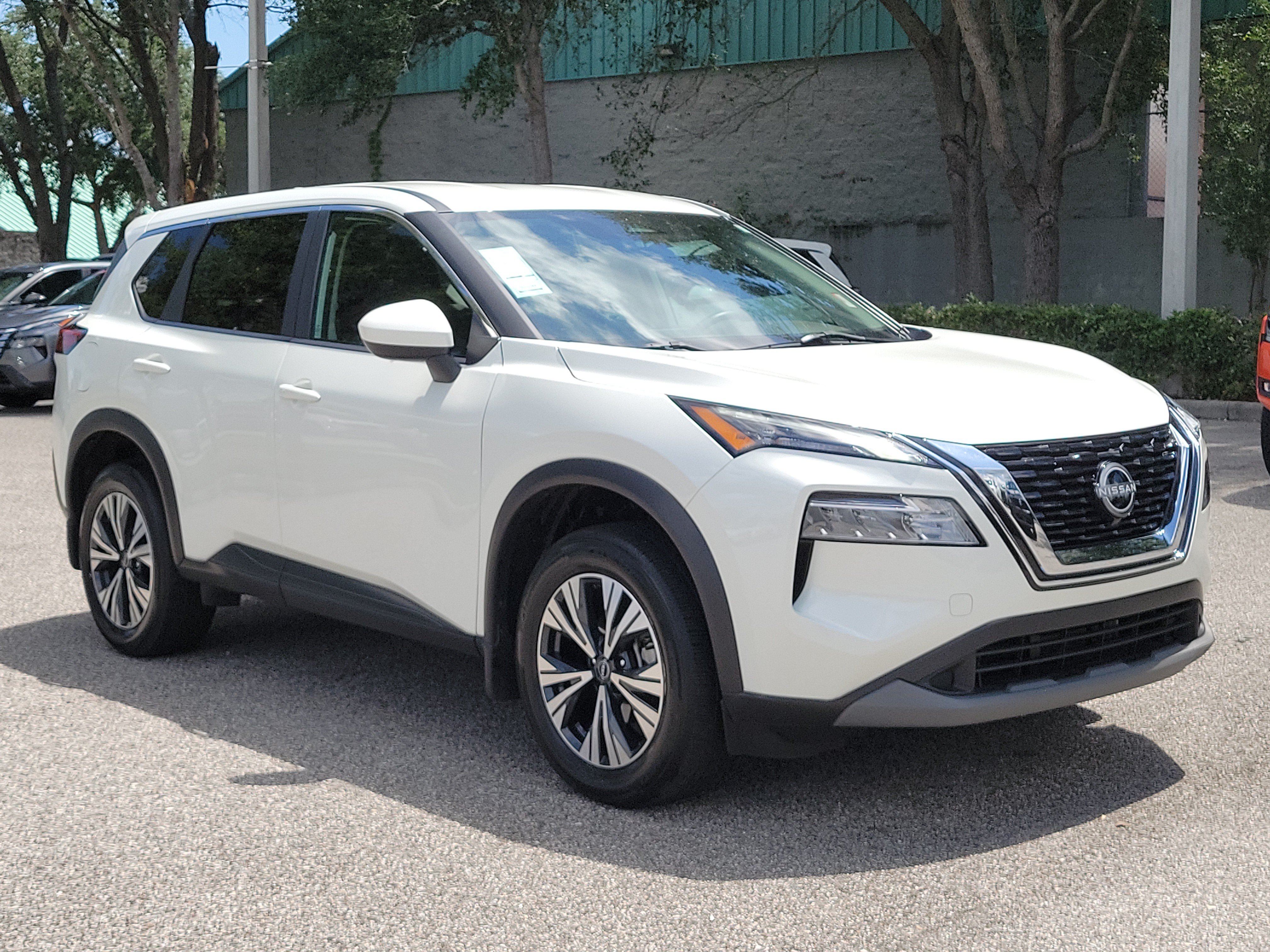 Certified 2023 Nissan Rogue SV FWD image 3