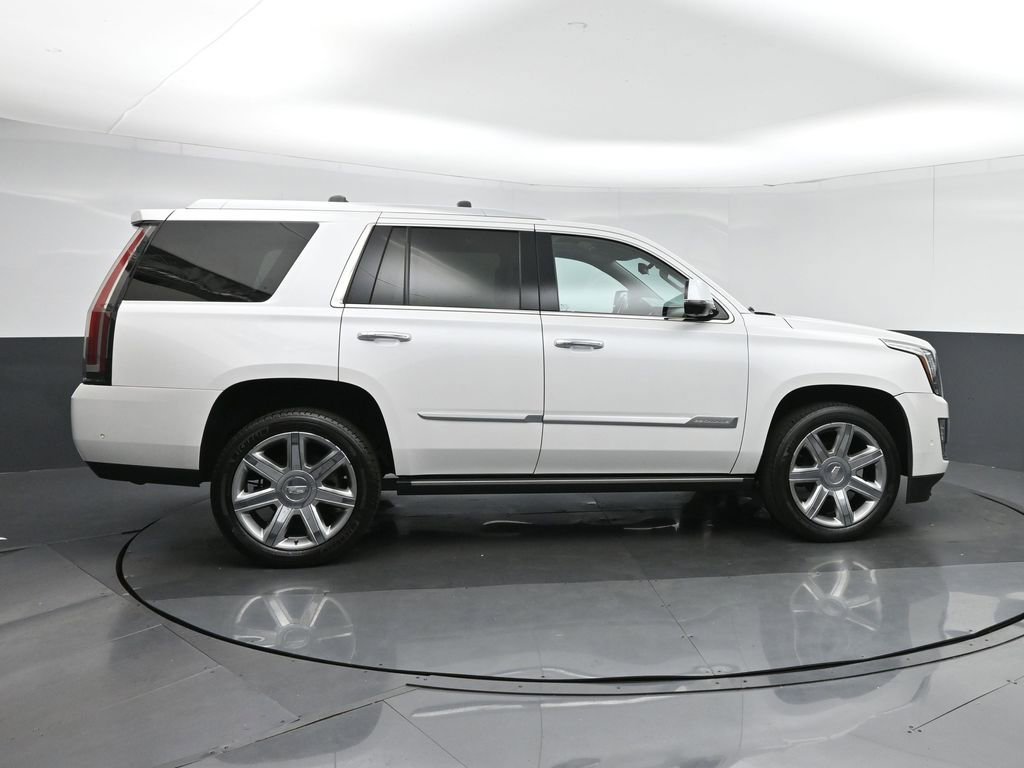 Used 2020 Cadillac Escalade Premium Luxury image 8