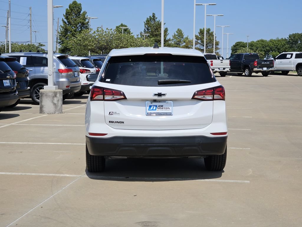 Used 2023 Chevrolet Equinox LS w/ LS Convenience Package FWD image 6