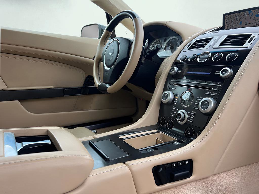 Used 2009 Aston Martin V8 Vantage Roadster RWD image 21